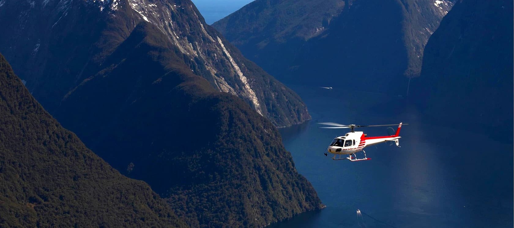 Milford Sound Flights » Glacier Southern Lakes Helicopters