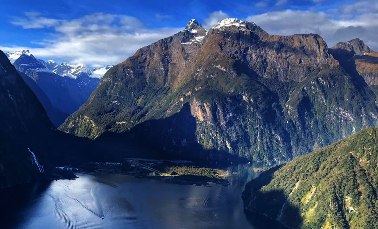 Milford Sound Flights - Glacier Southern Lakes Helicopters