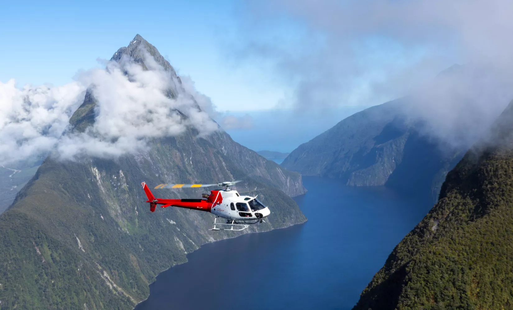 milford sound fly cruise and helicopter tour from queenstown